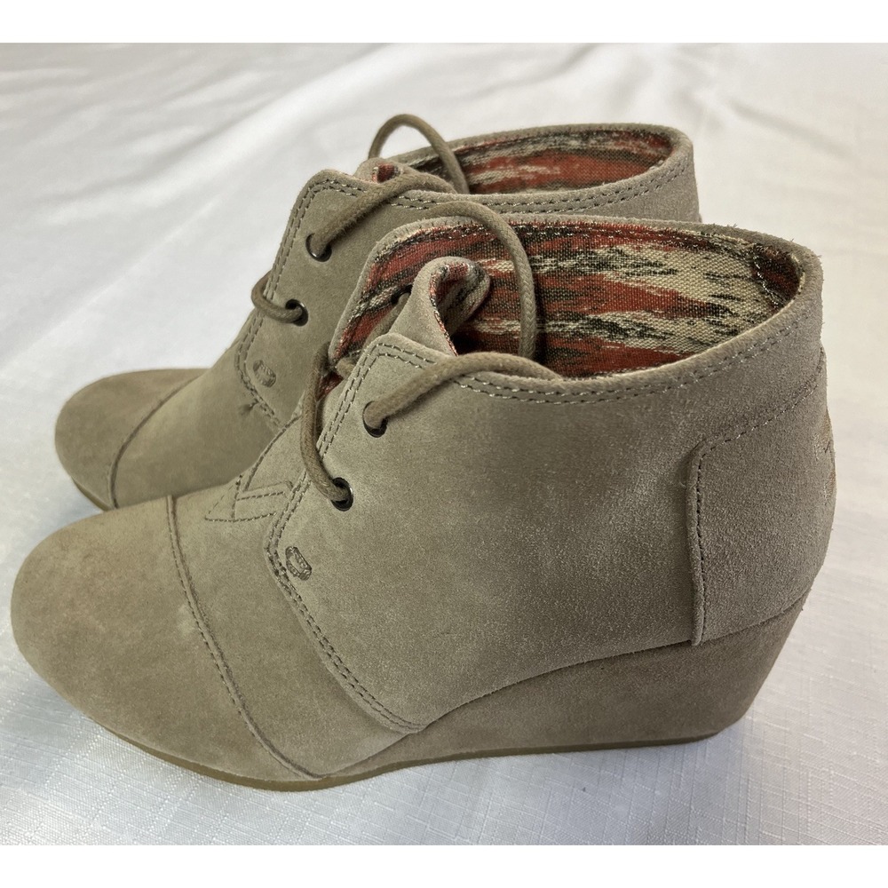 Toms Desert Wedge Taupe Suede Ankle Booties Women's Size 6 Boho Prep Cottagecore